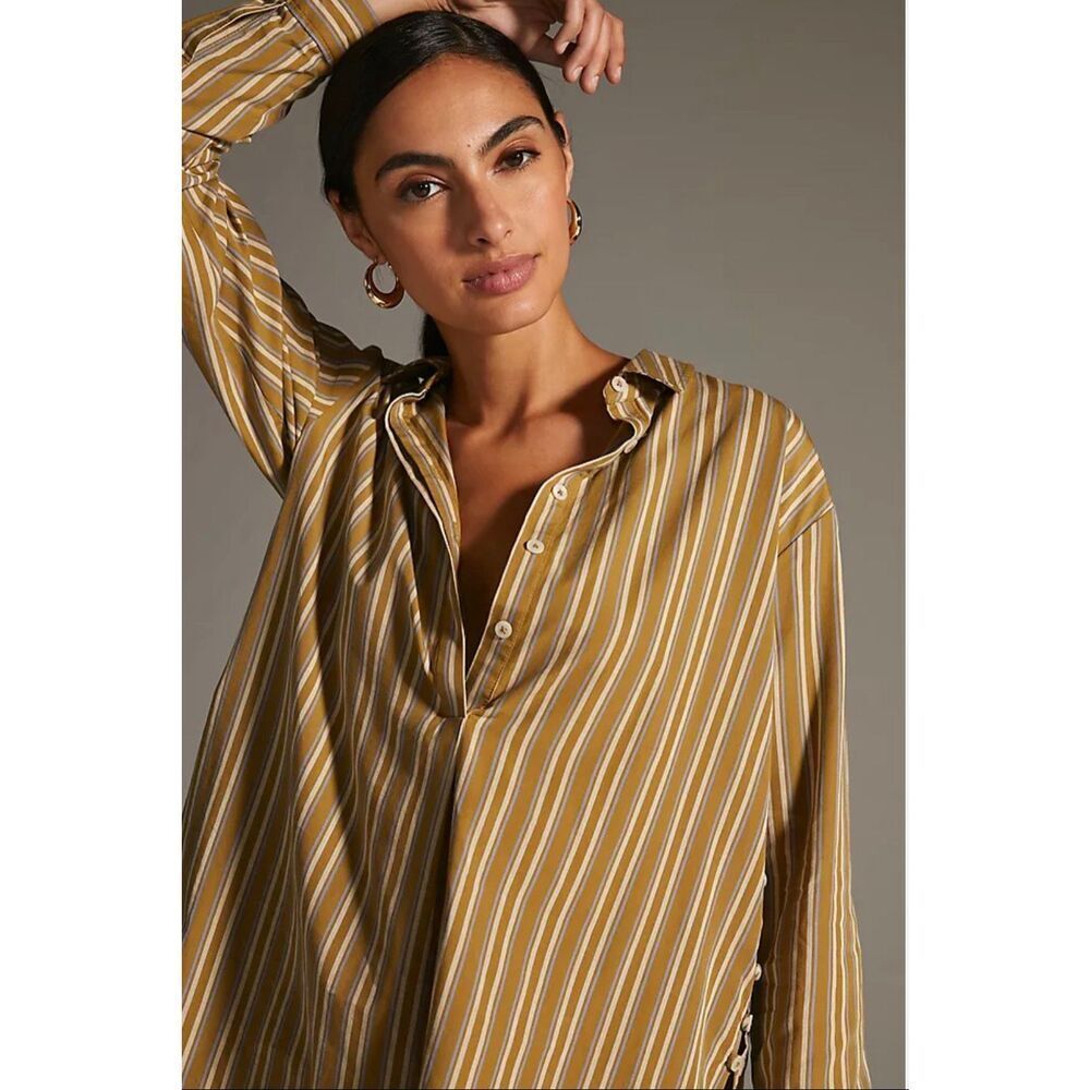 Anthropologie Side-Button Tunic Blouse | Small in Green